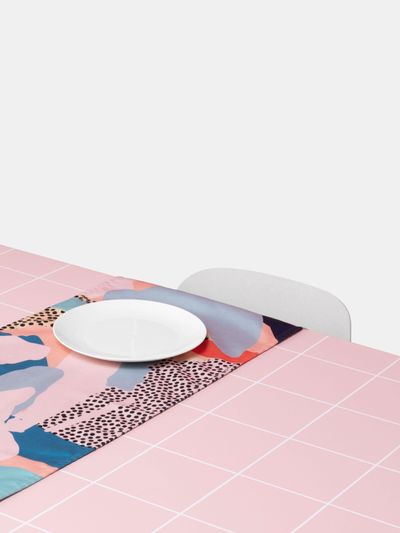 custom table runner design